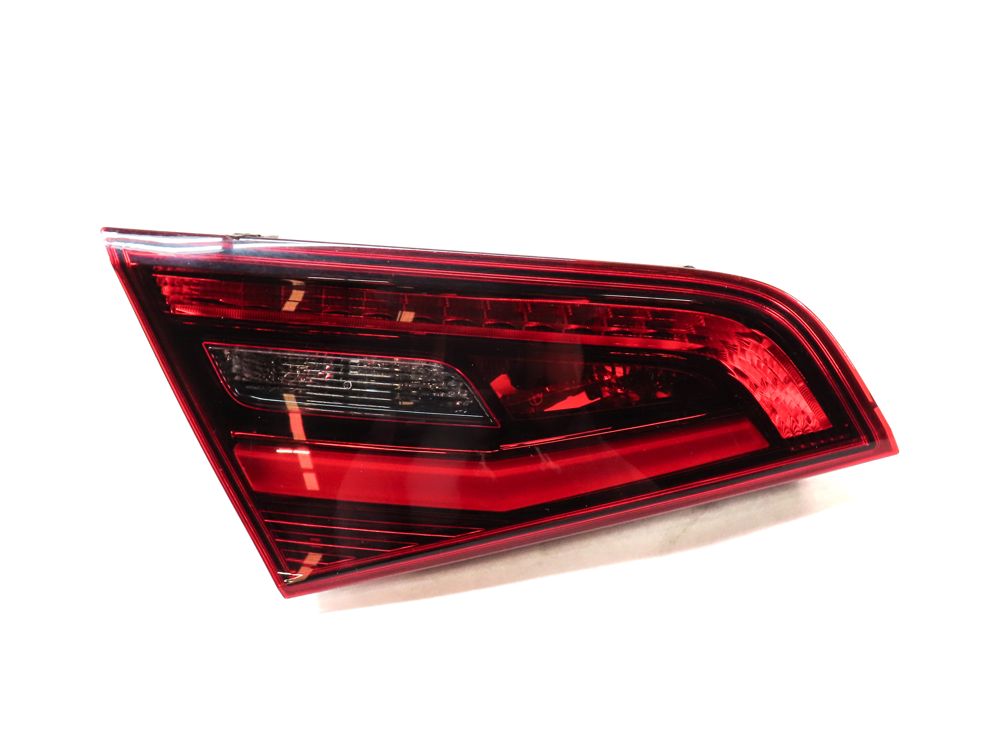 2016-2018 AUDI A3 E-TRON (8VF) LEFT DRIVER REAR INNER TAILLIGHT LIGHT LAMP (LED) — exact item pictured